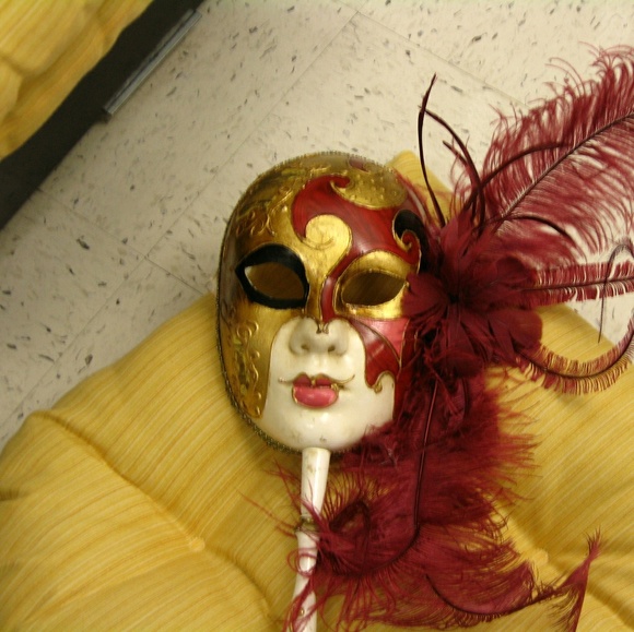 Meet your Posher, Jessica - Picture 1 of 1